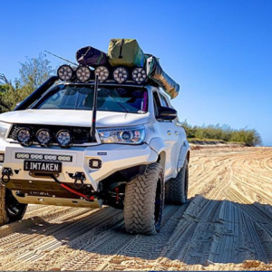 Soporte cabestrante integral Toyota Hilux Revo (2015)